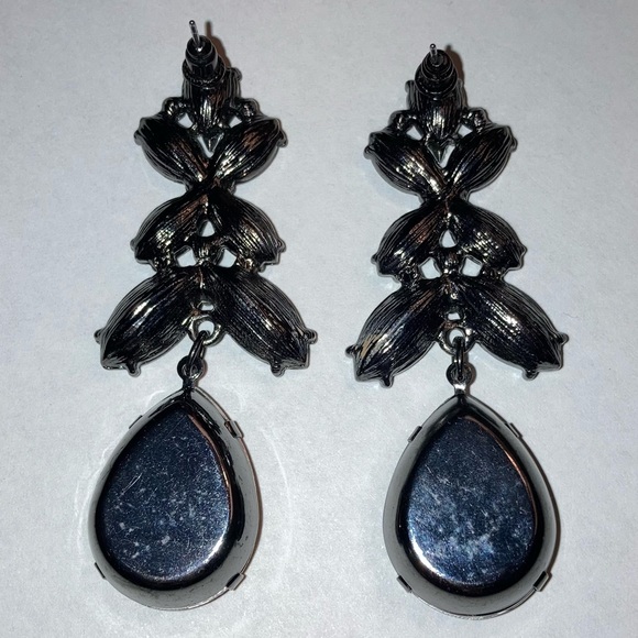 Express Emerald Green Earrings, Express Earrings, Express Jewelry, St. Patrick’s - Picture 9 of 11